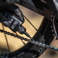 Muc-Off Hydrodynamic Chain Lube 50ml with UV Torch -On Running Sales Shop Muc Off Hydrodynamic Chain Lube 50ml with UV Torch 2