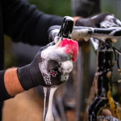 Muc-Off Microcell Expanding Cleaning Sponge -On Running Sales Shop Muc Off Microcell Expanding Cleaning Sponge 4