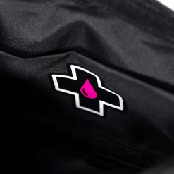 Muc-Off Rainproof Essentials Case -On Running Sales Shop Muc Off Rainproof Essentials Case Black 5